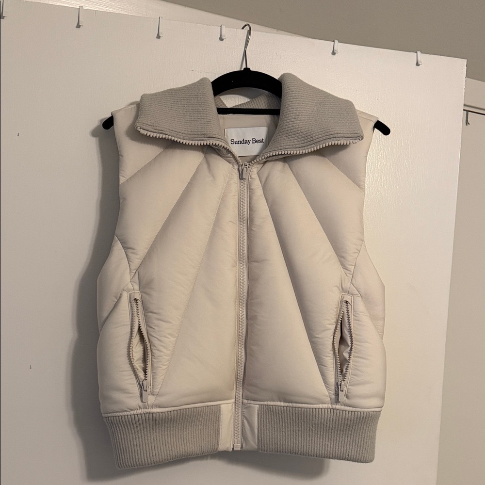 Aritzia/Sunday Best Ivory Apres Bomber Vest